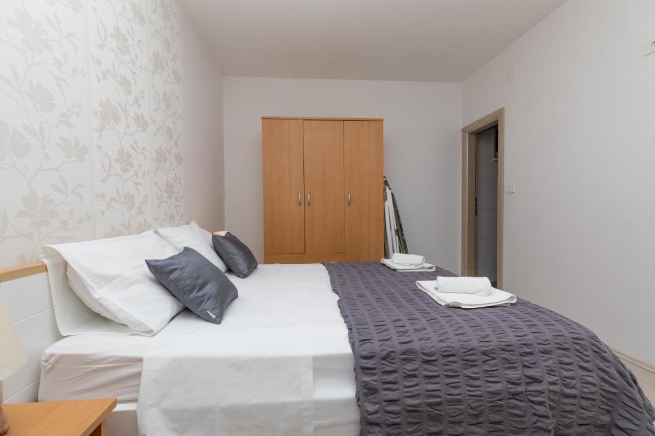 Apartments Empress Mimice Exterior foto
